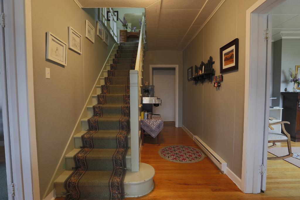 Meems Elliston B&B Exteriér fotografie