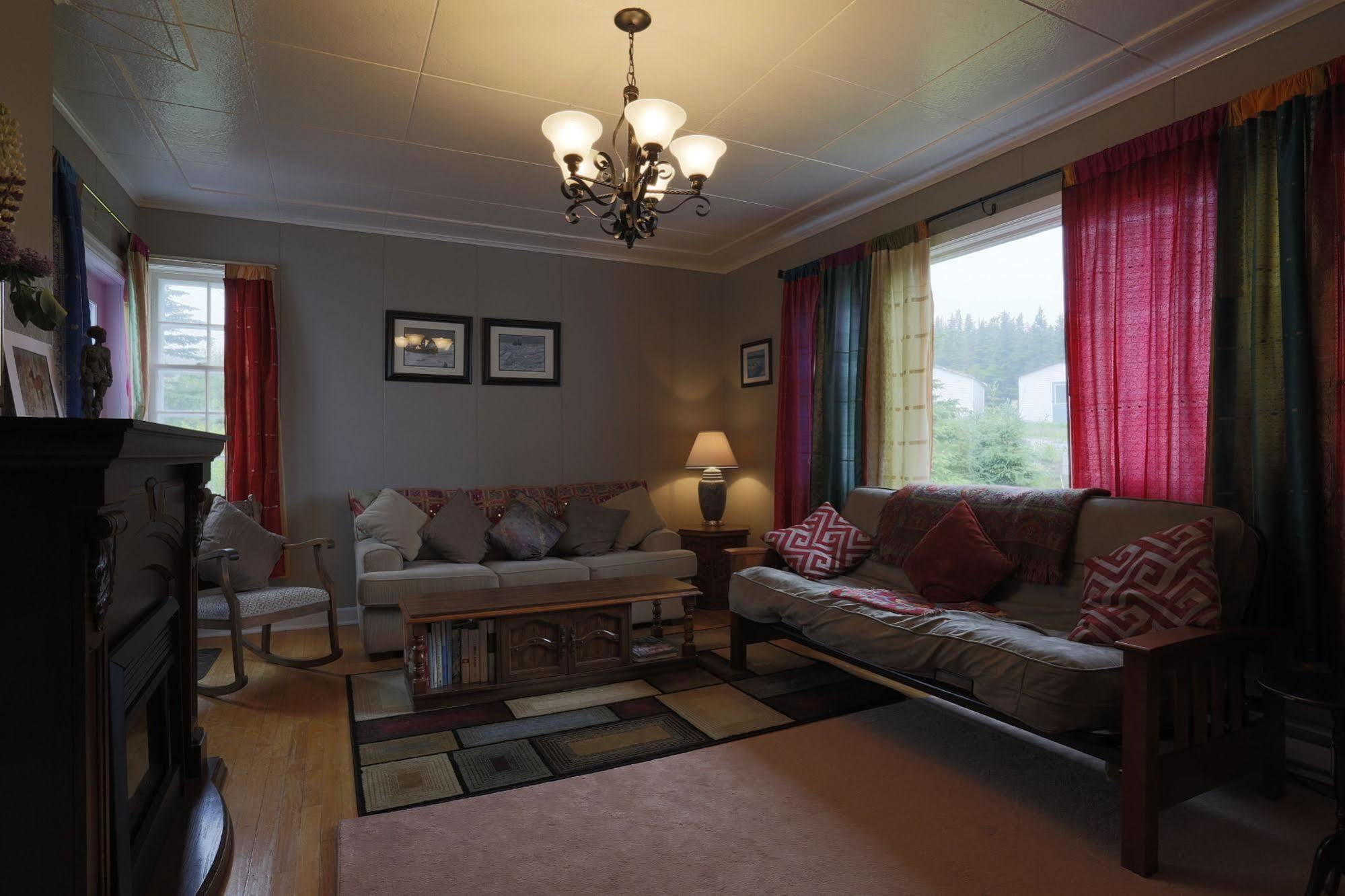 Meems Elliston B&B Exteriér fotografie